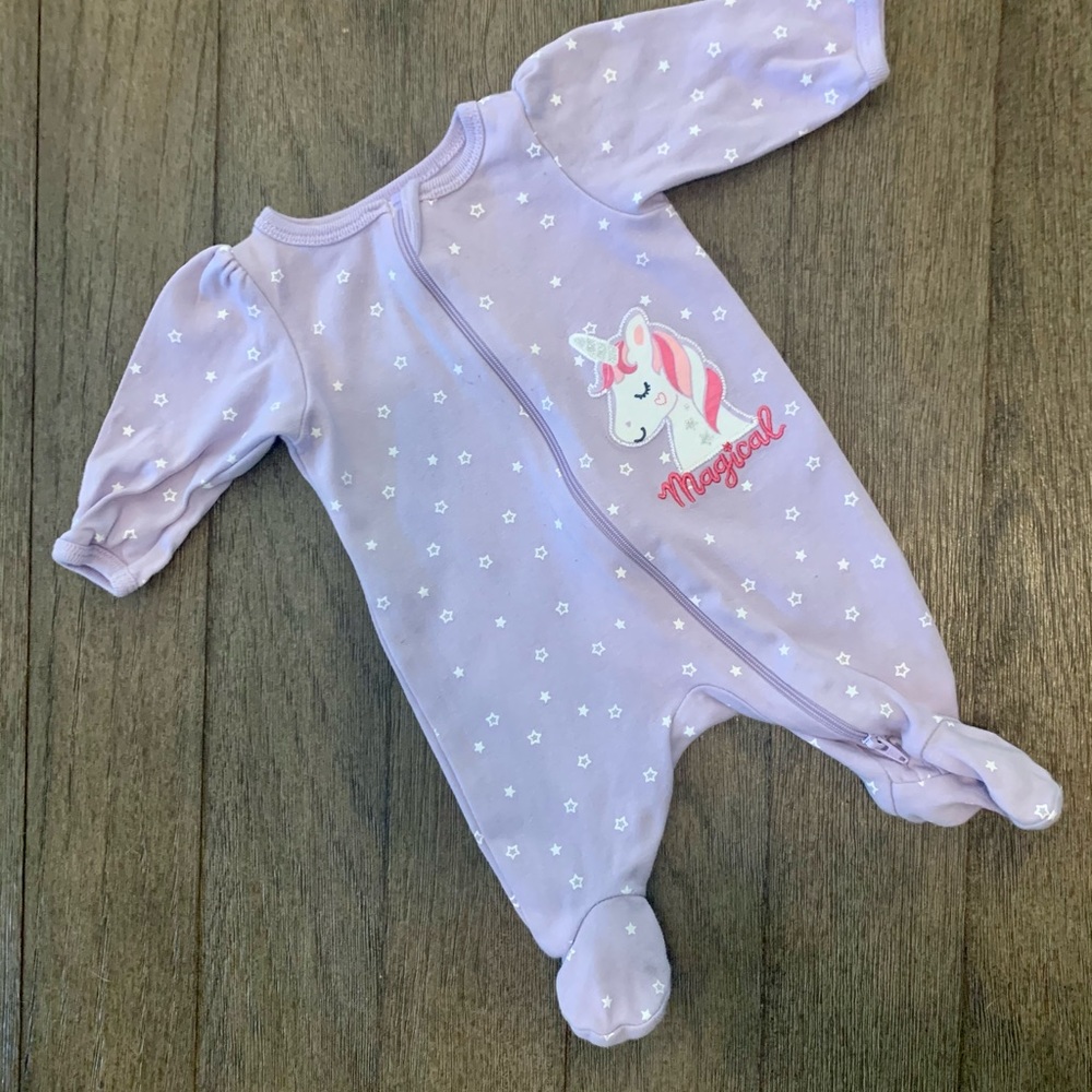 🎀BUNDLE AND SAVE🎀 EUC Newborn Unicorn Footie